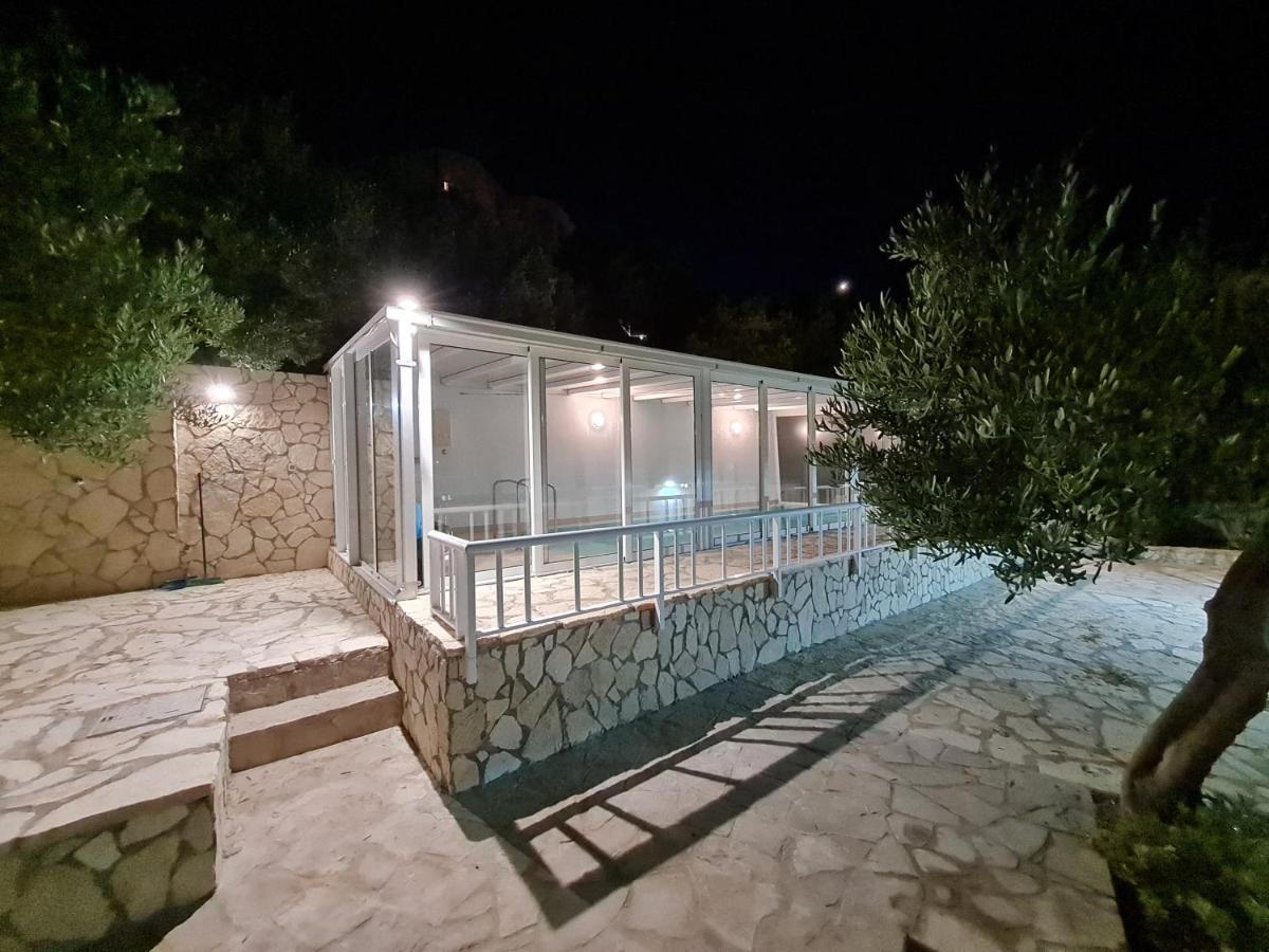 Vila Maslina Apartments Mit Pool Und Garten Nahe Am Strand Tučepi Eksteriør billede