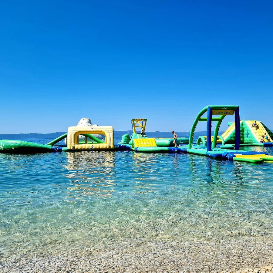 Vila Maslina Apartments Mit Pool Und Garten Nahe Am Strand Tučepi Eksteriør billede