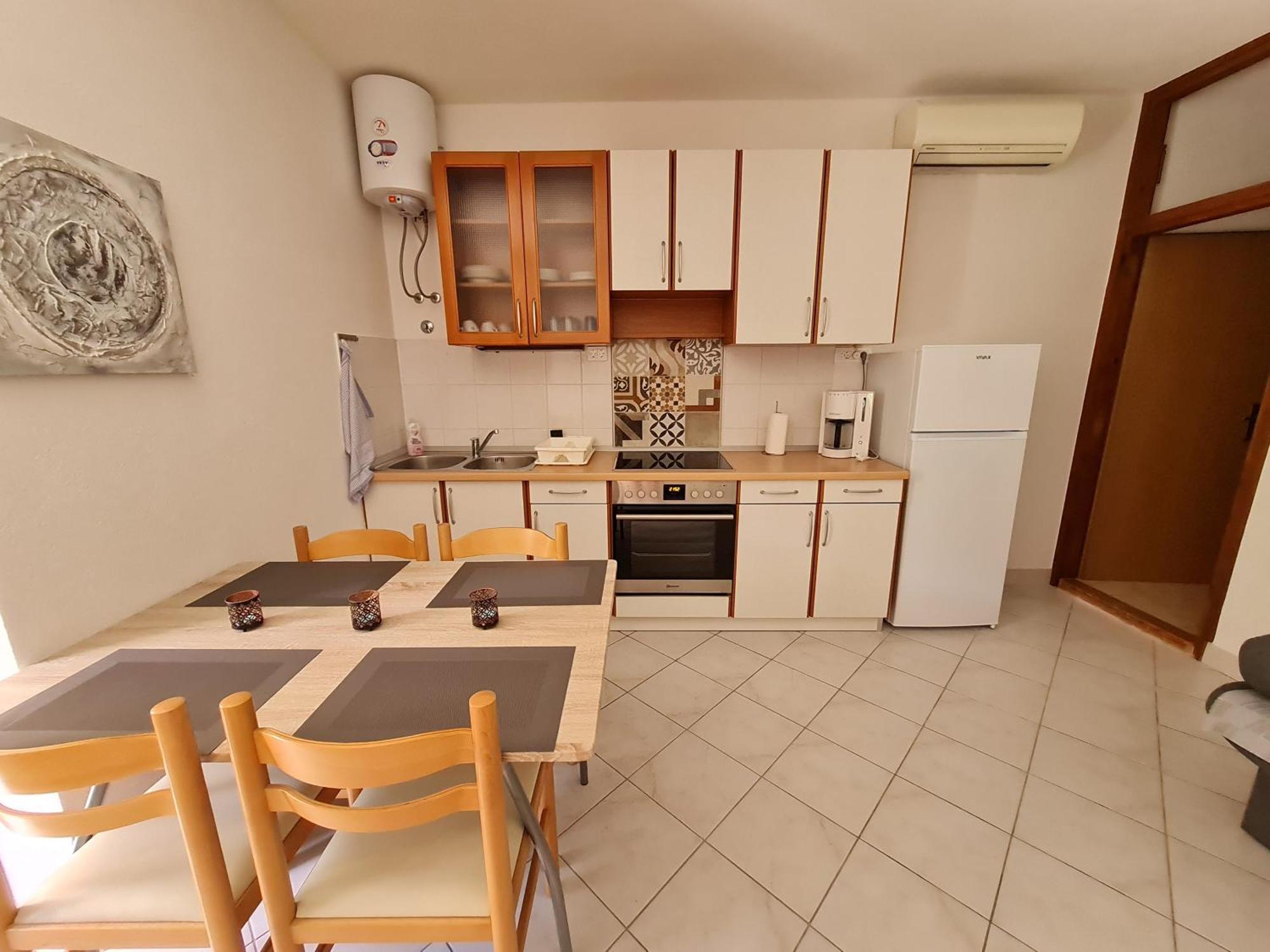 Vila Maslina Apartments Mit Pool Und Garten Nahe Am Strand Tučepi Værelse billede