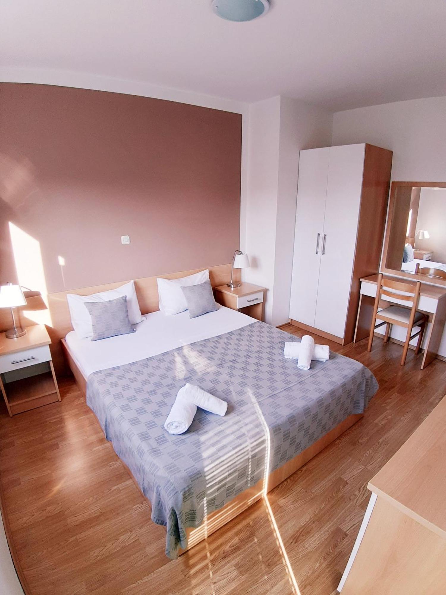 Vila Maslina Apartments Mit Pool Und Garten Nahe Am Strand Tučepi Værelse billede