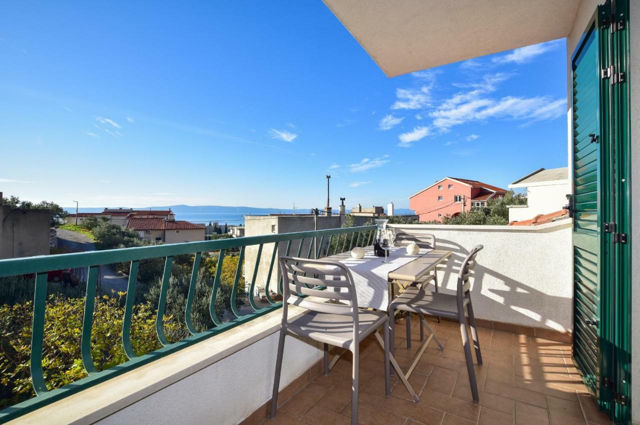 Vila Maslina Apartments Mit Pool Und Garten Nahe Am Strand Tučepi Eksteriør billede