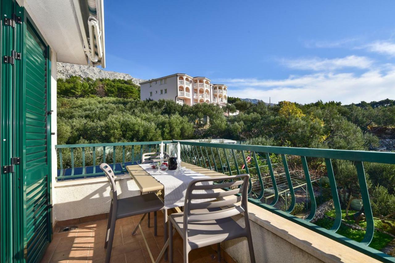 Vila Maslina Apartments Mit Pool Und Garten Nahe Am Strand Tučepi Eksteriør billede